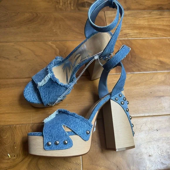 NWT Dannijo X Gianni Bini Daisy Denim Studded Platform Sandals Sz 7,5 - Picture 5 of 10
